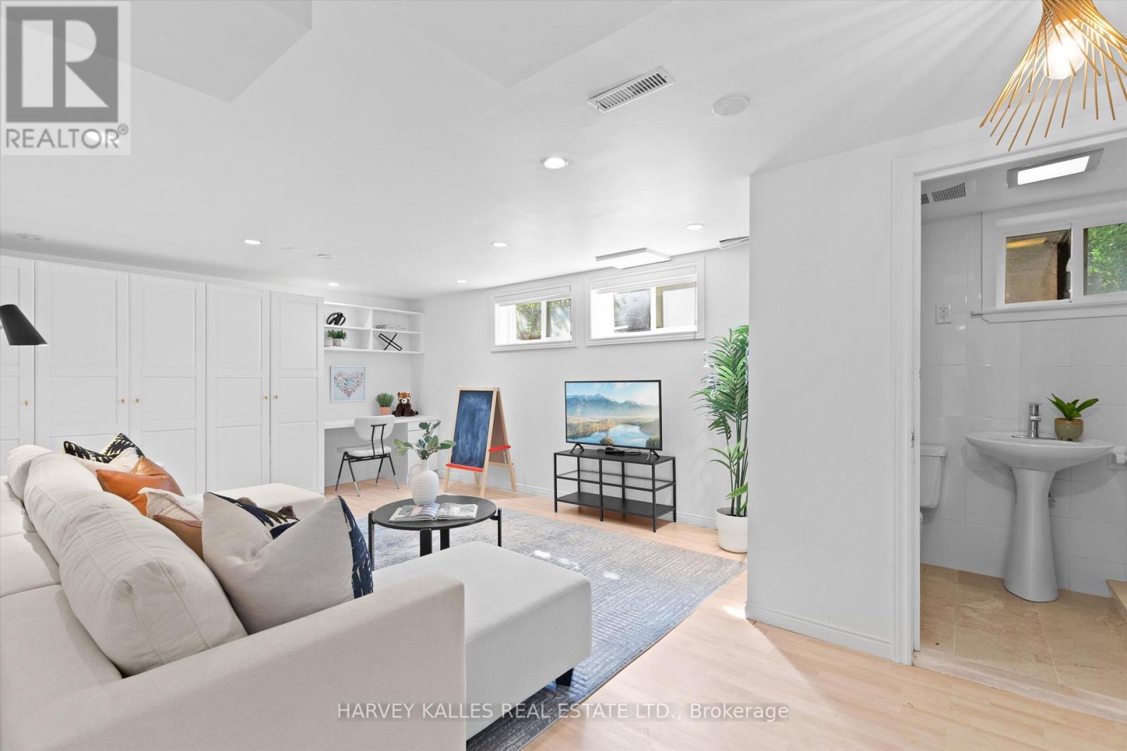 84 Lynnhaven Road, Toronto, Ontario  M6A 2K9 - Photo 27 - C13755752