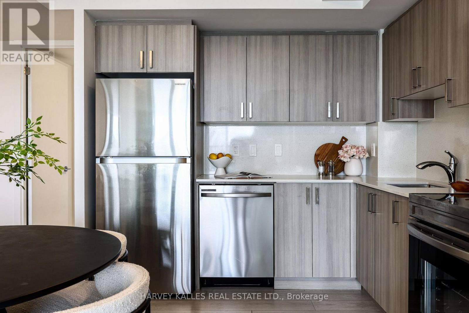 606 - 556 Marlee Avenue, Toronto, Ontario  M6B 0B1 - Photo 6 - W13755748