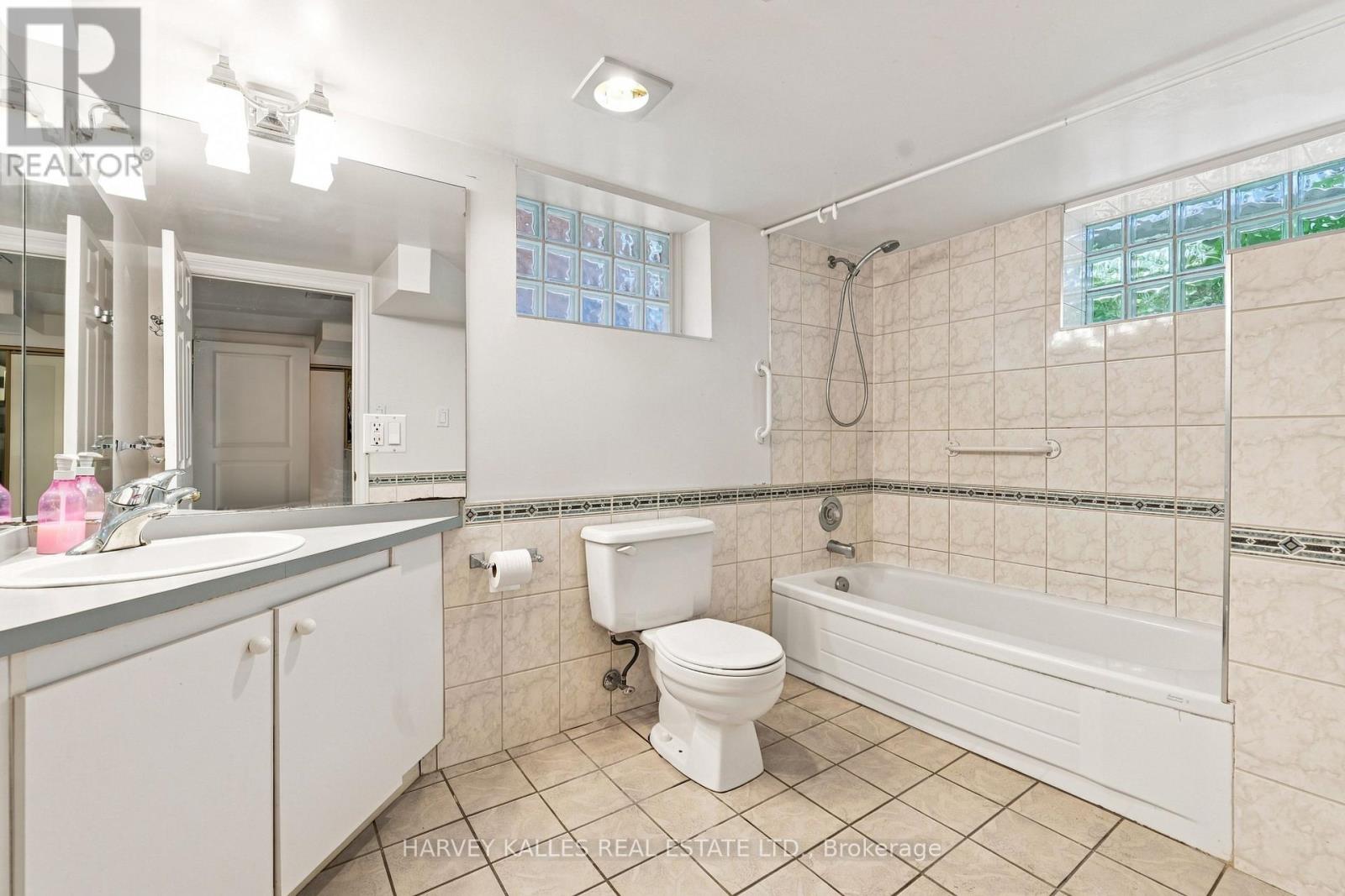 231 Glengrove Avenue W, Toronto, Ontario M4R 1P4 - Photo 18 - C13756710