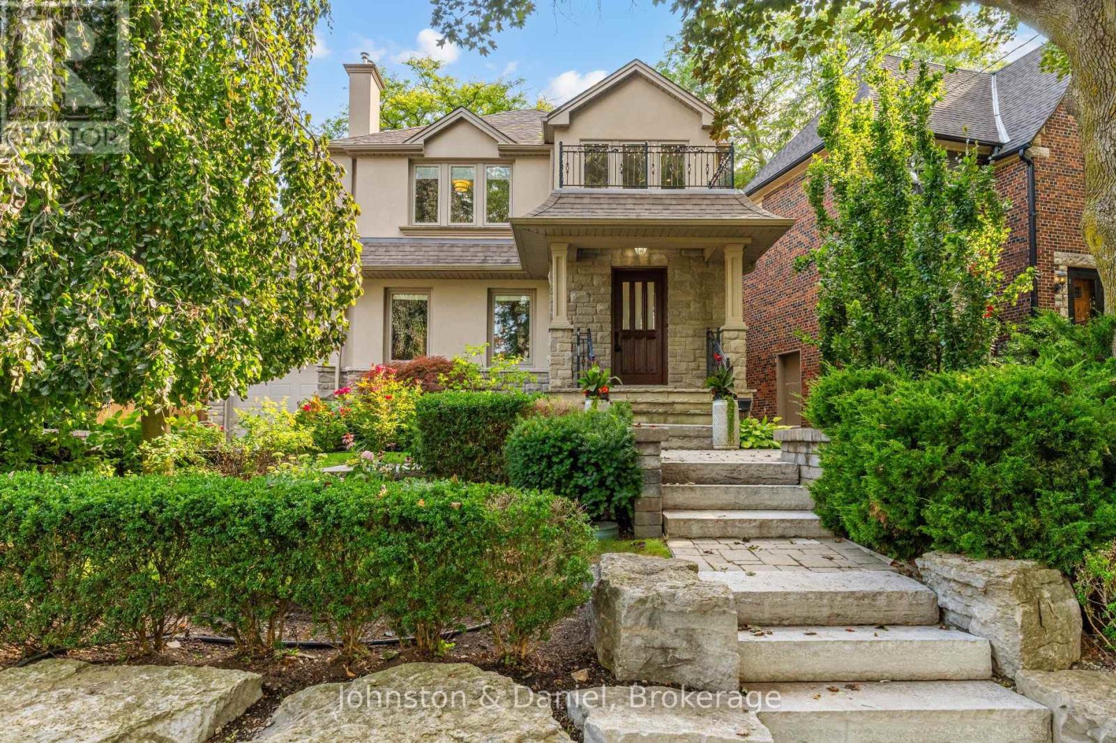 77 LAWRENCE CRESCENT, Toronto, Ontario