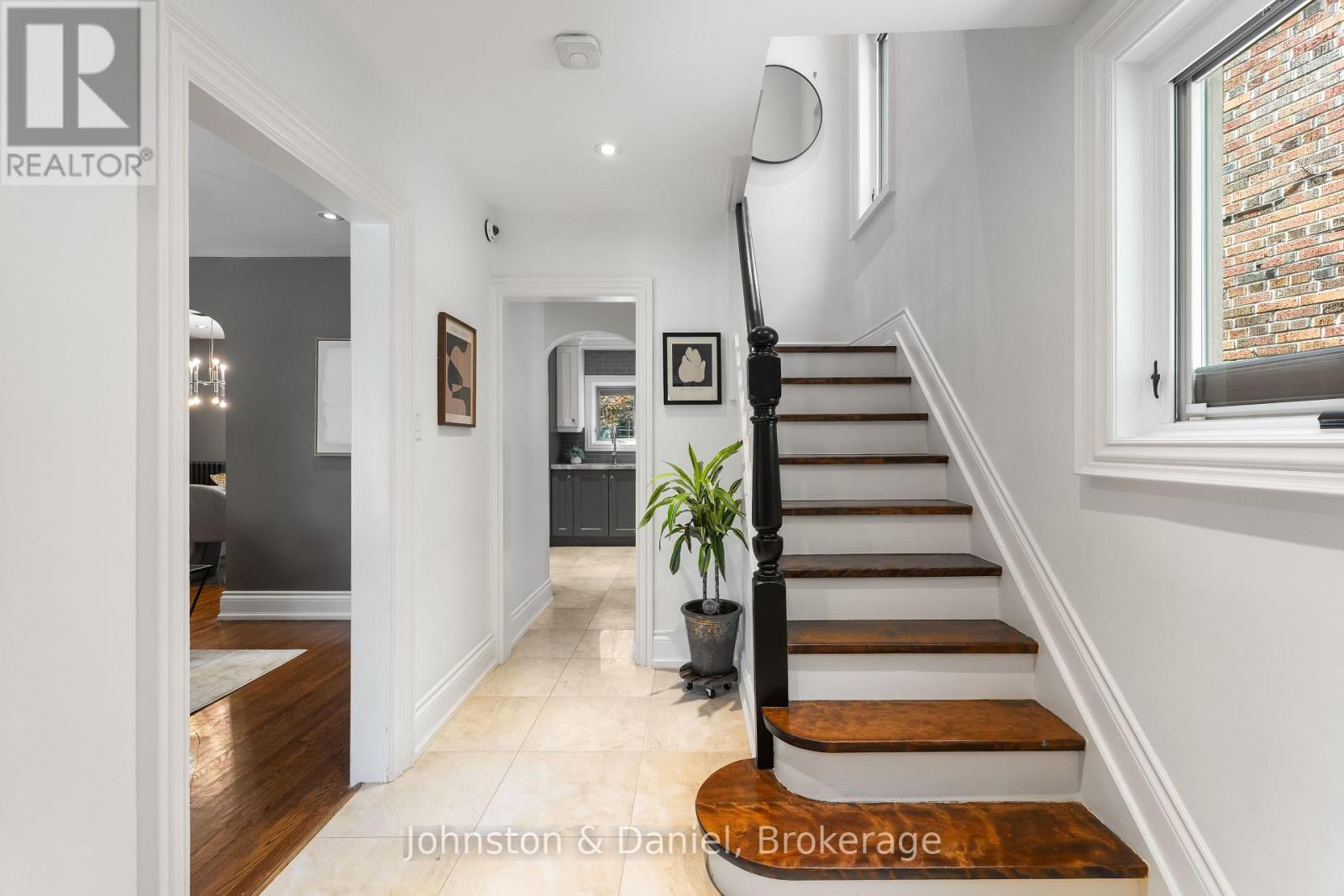 77 Lawrence Crescent, Toronto, Ontario M4N 1N3 - Photo 10 - C13756994
