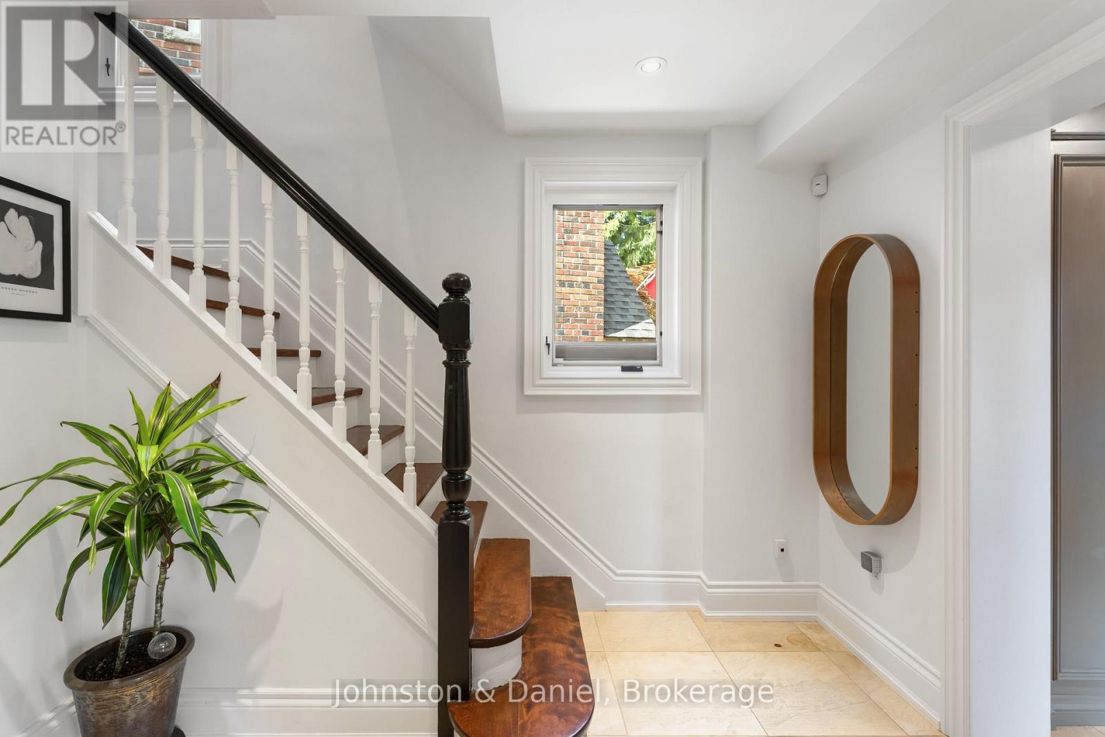 77 Lawrence Crescent, Toronto, Ontario M4N 1N3 - Photo 11 - C13756994