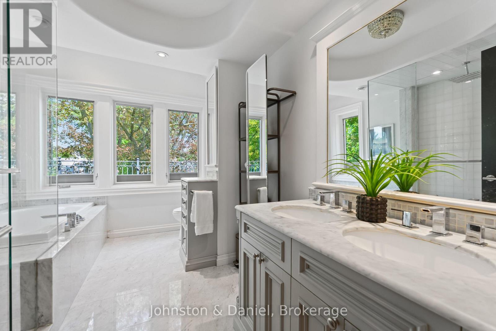 77 Lawrence Crescent, Toronto, Ontario M4N 1N3 - Photo 27 - C13756994