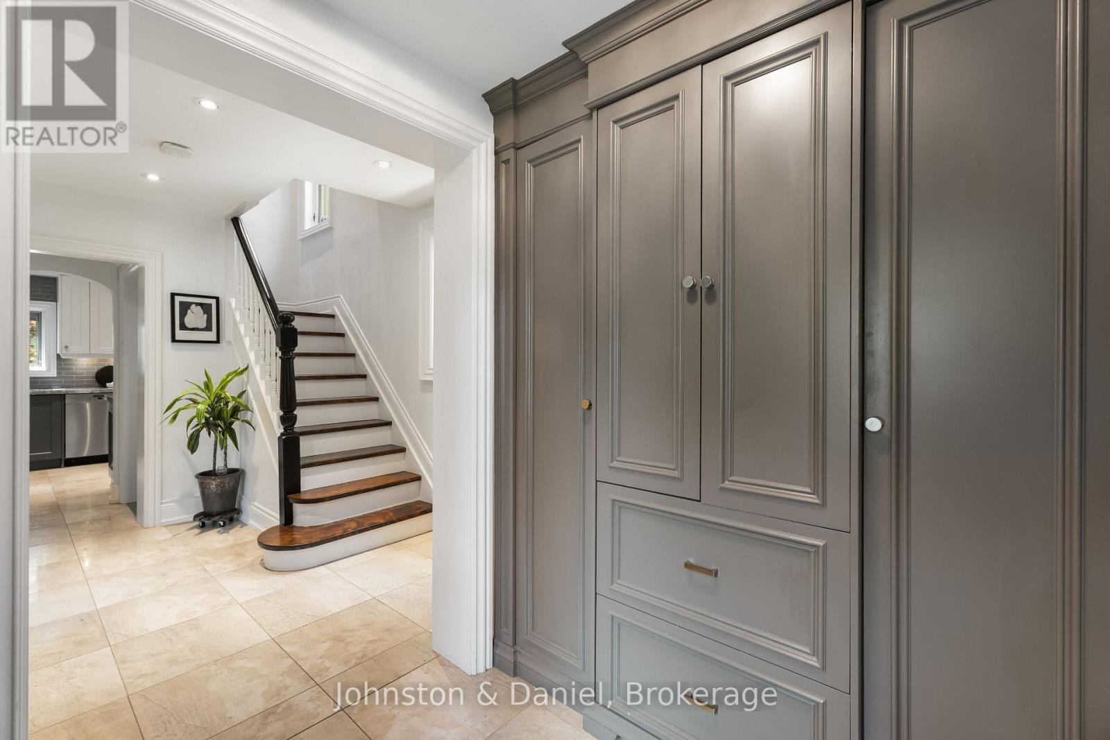 77 Lawrence Crescent, Toronto, Ontario M4N 1N3 - Photo 9 - C13756994