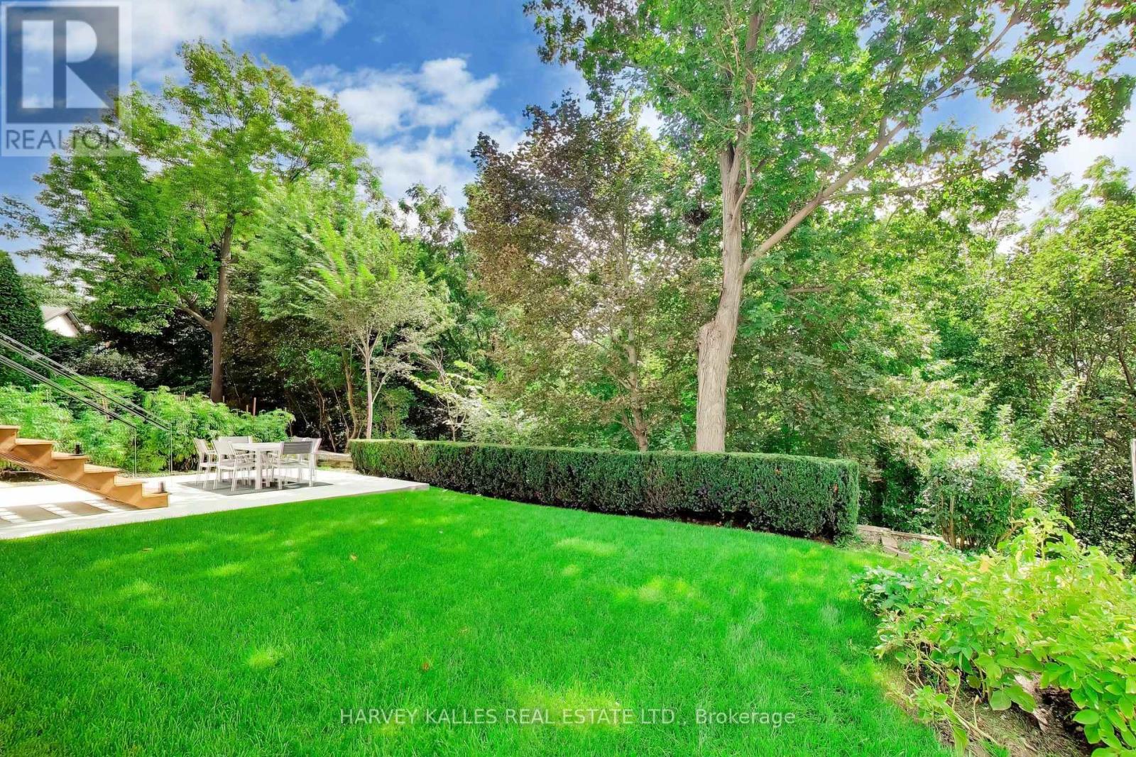 24 Ravenscrest Drive, Toronto, Ontario M9B 5M7 - Photo 10 - W13758460