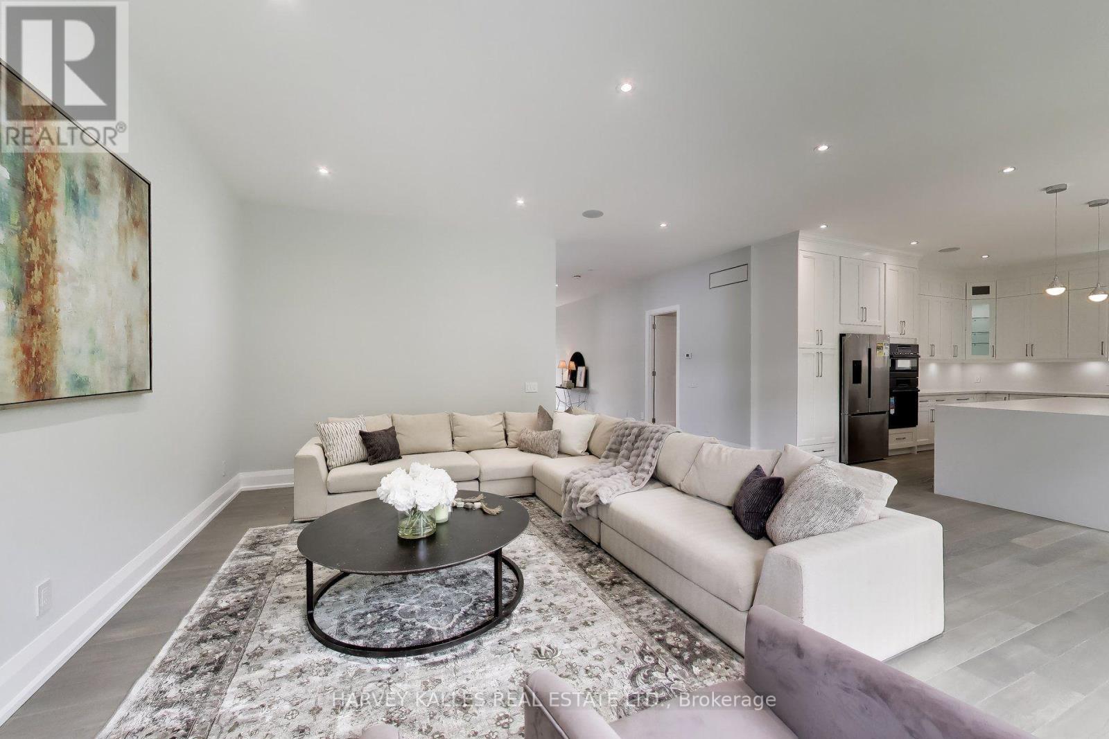 24 Ravenscrest Drive, Toronto, Ontario M9B 5M7 - Photo 13 - W13758460