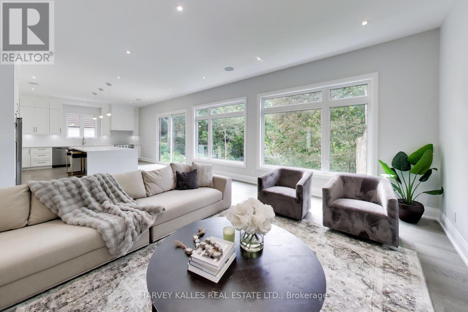 24 Ravenscrest Drive, Toronto, Ontario M9B 5M7 - Photo 14 - W13758460