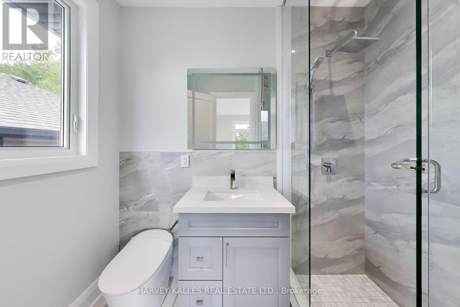 24 Ravenscrest Drive, Toronto, Ontario M9B 5M7 - Photo 29 - W13758460