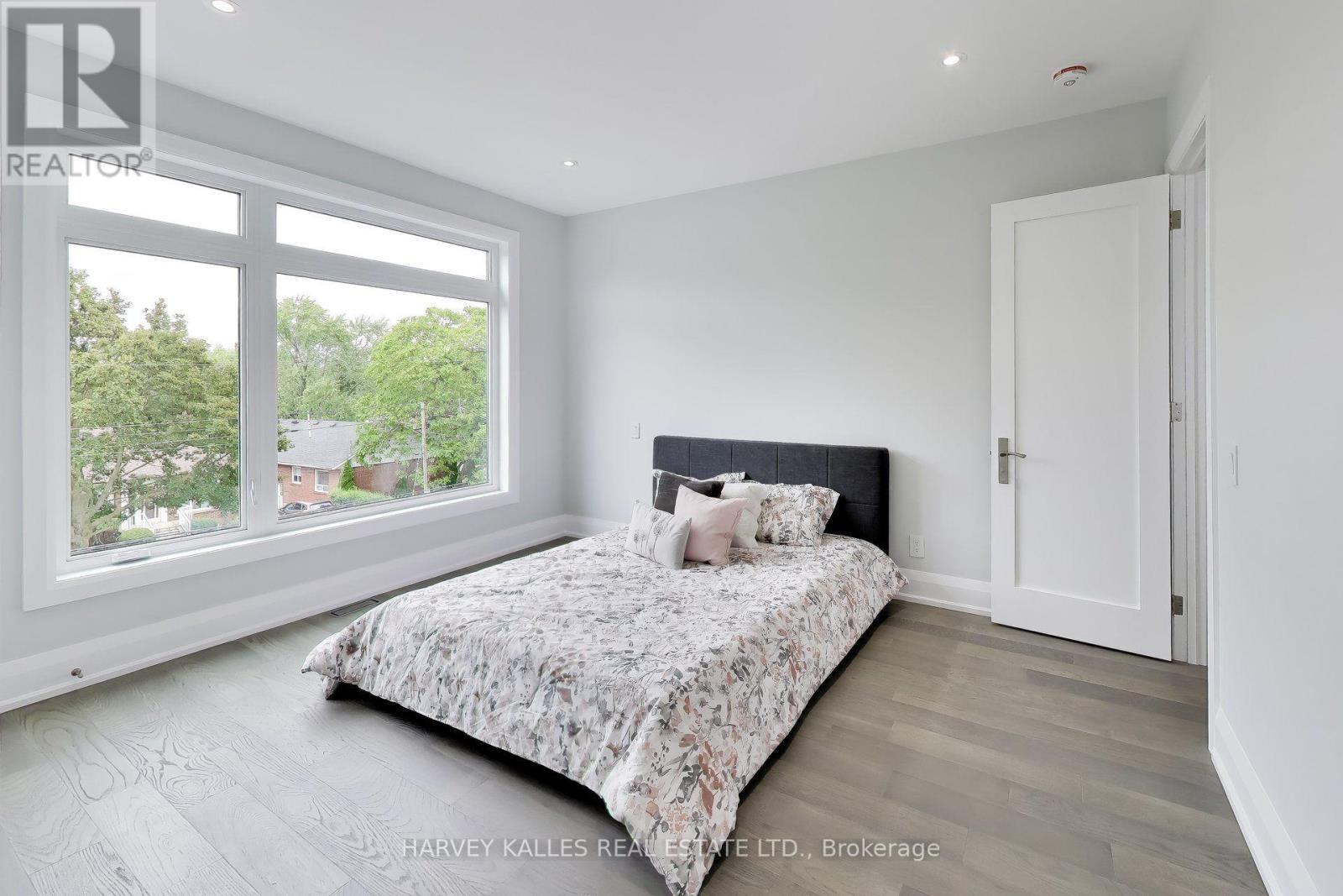 24 Ravenscrest Drive, Toronto, Ontario M9B 5M7 - Photo 30 - W13758460
