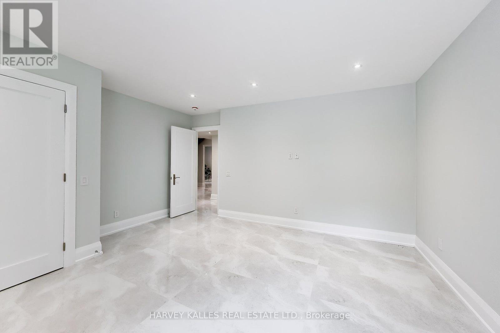24 Ravenscrest Drive, Toronto, Ontario M9B 5M7 - Photo 40 - W13758460