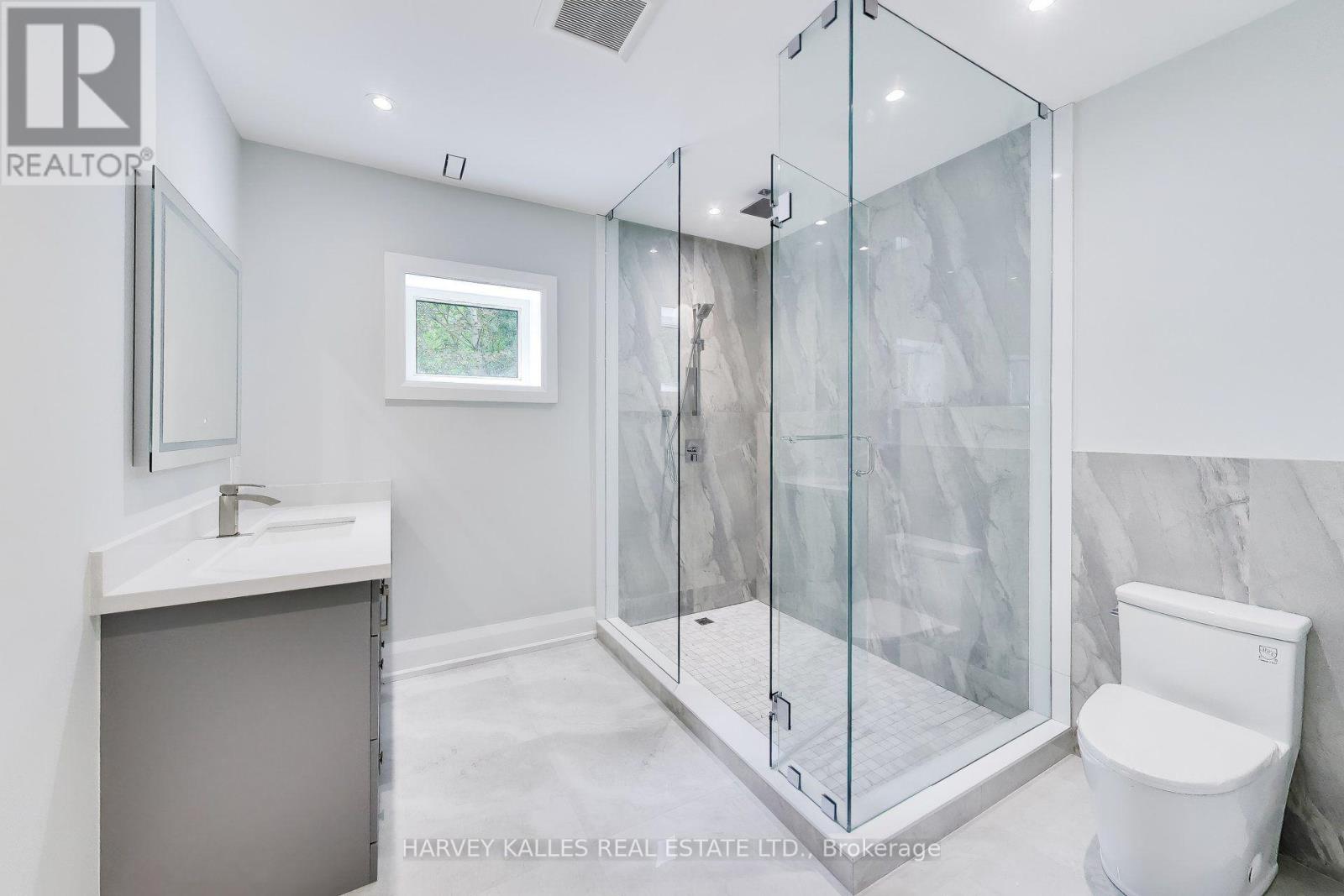 24 Ravenscrest Drive, Toronto, Ontario M9B 5M7 - Photo 41 - W13758460