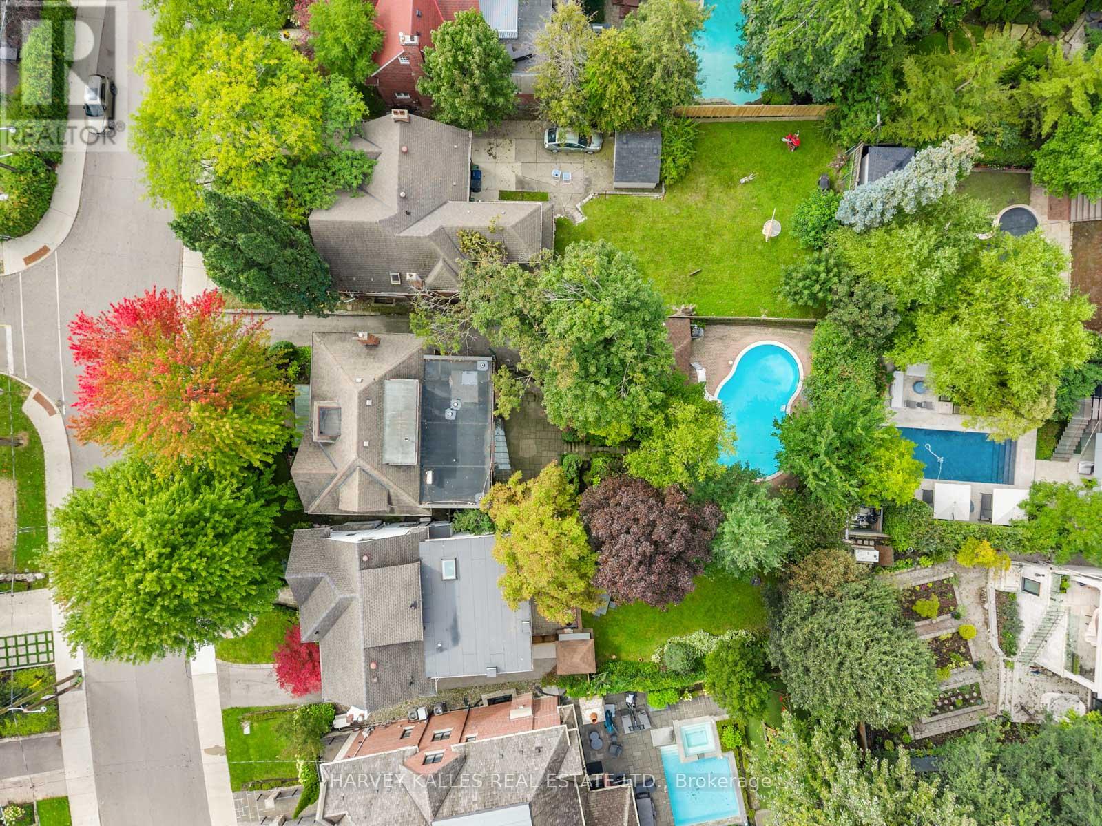 26 Vesta Drive, Toronto, Ontario  M5P 2Z5 - Photo 48 - C13759092