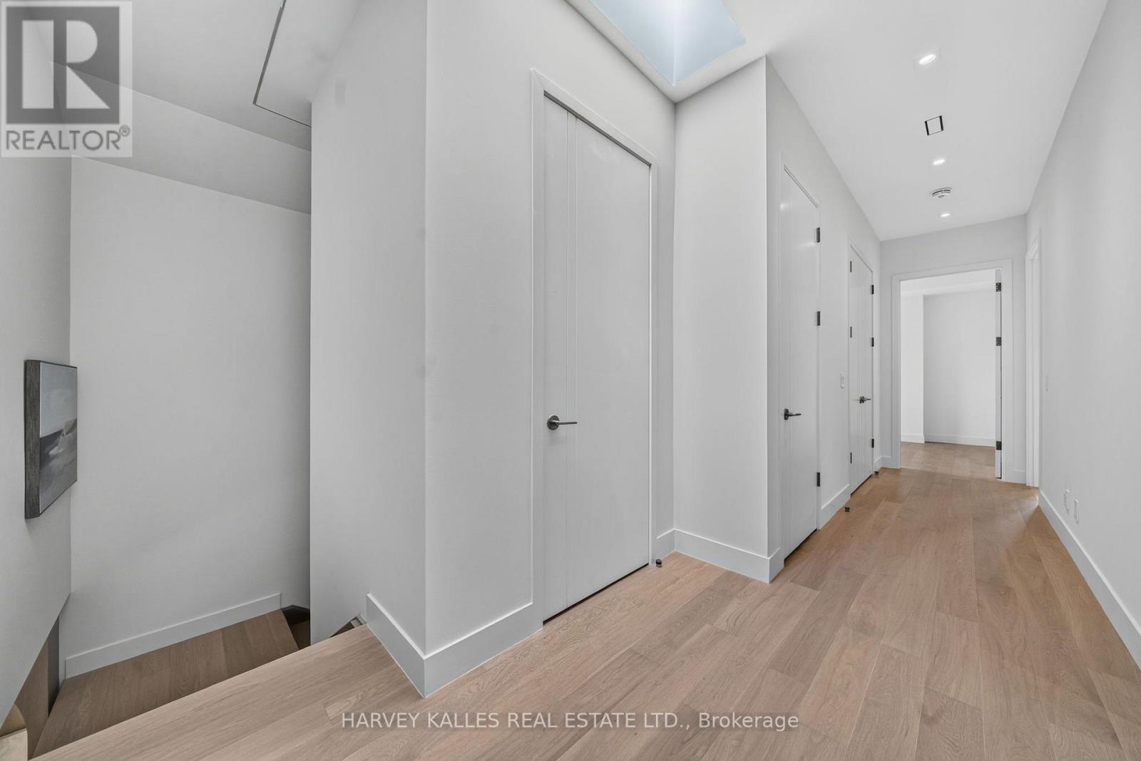 451 Cranbrooke Avenue, Toronto, Ontario M5M 1N6 - Photo 15 - C13759126