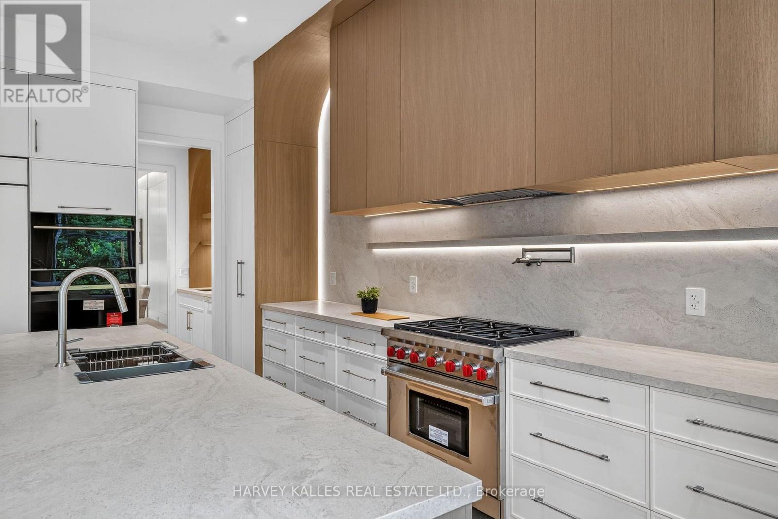 451 Cranbrooke Avenue, Toronto, Ontario M5M 1N6 - Photo 9 - C13759126