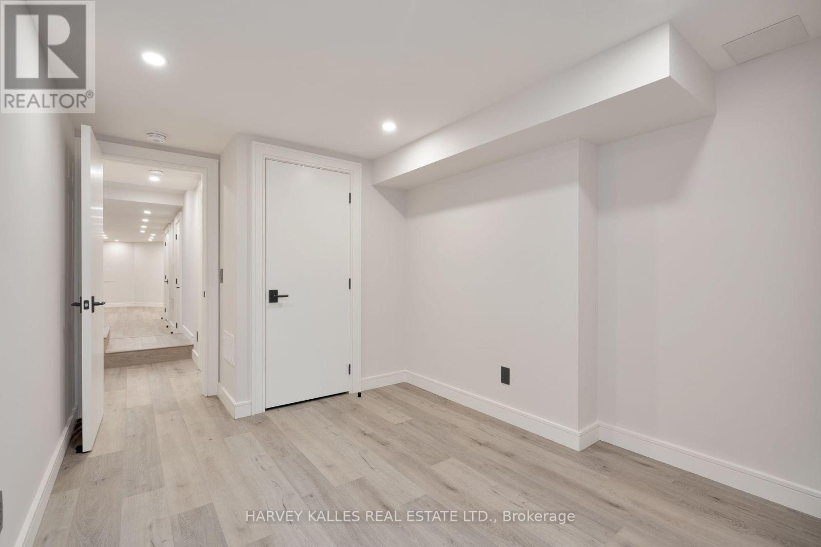 71 Robert Street, Toronto, Ontario  M5S 2K4 - Photo 32 - C13760934