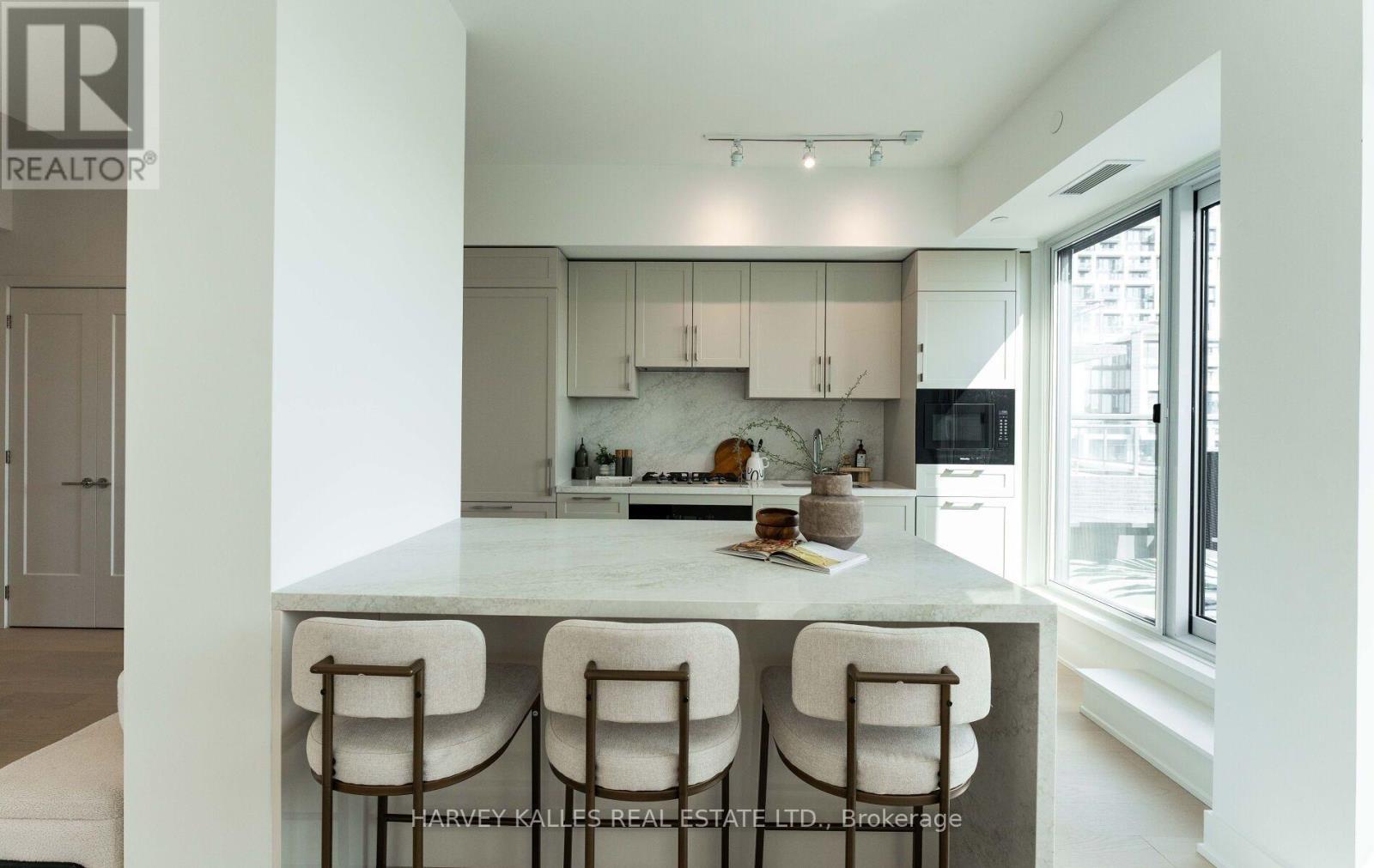 Lph2 - 8 Manor Road W, Toronto, Ontario M4S 2A5 - Photo 11 - C13761090