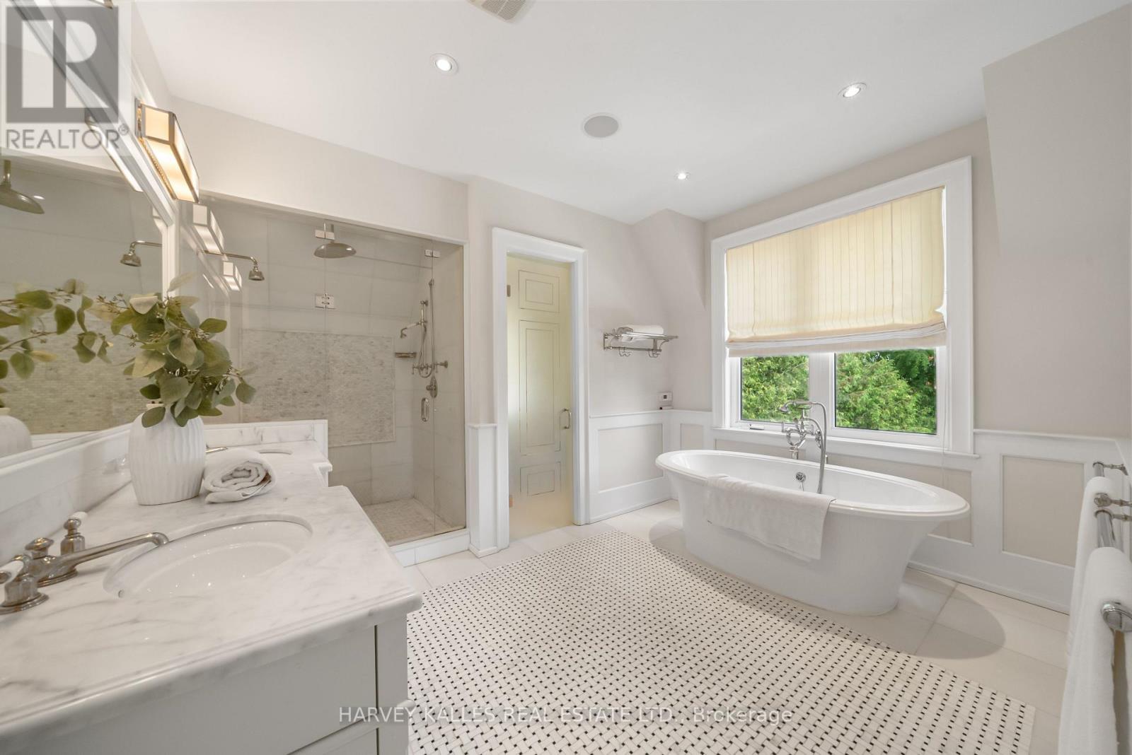 6 Vesta Drive, Toronto, Ontario M5P 2Z3 - Photo 13 - C13761358
