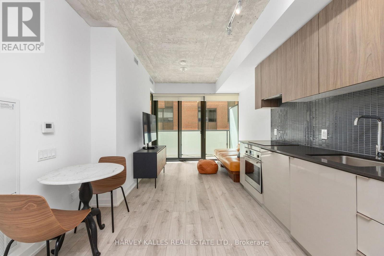 523 - 161 Roehampton Avenue, Toronto, Ontario M4P 0C8 - Photo 2 - C13761432