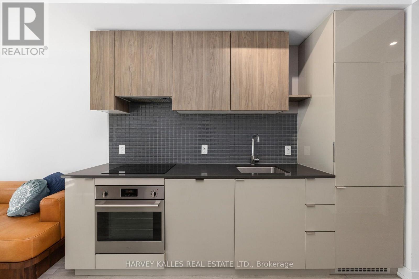 523 - 161 Roehampton Avenue, Toronto, Ontario M4P 0C8 - Photo 4 - C13761432