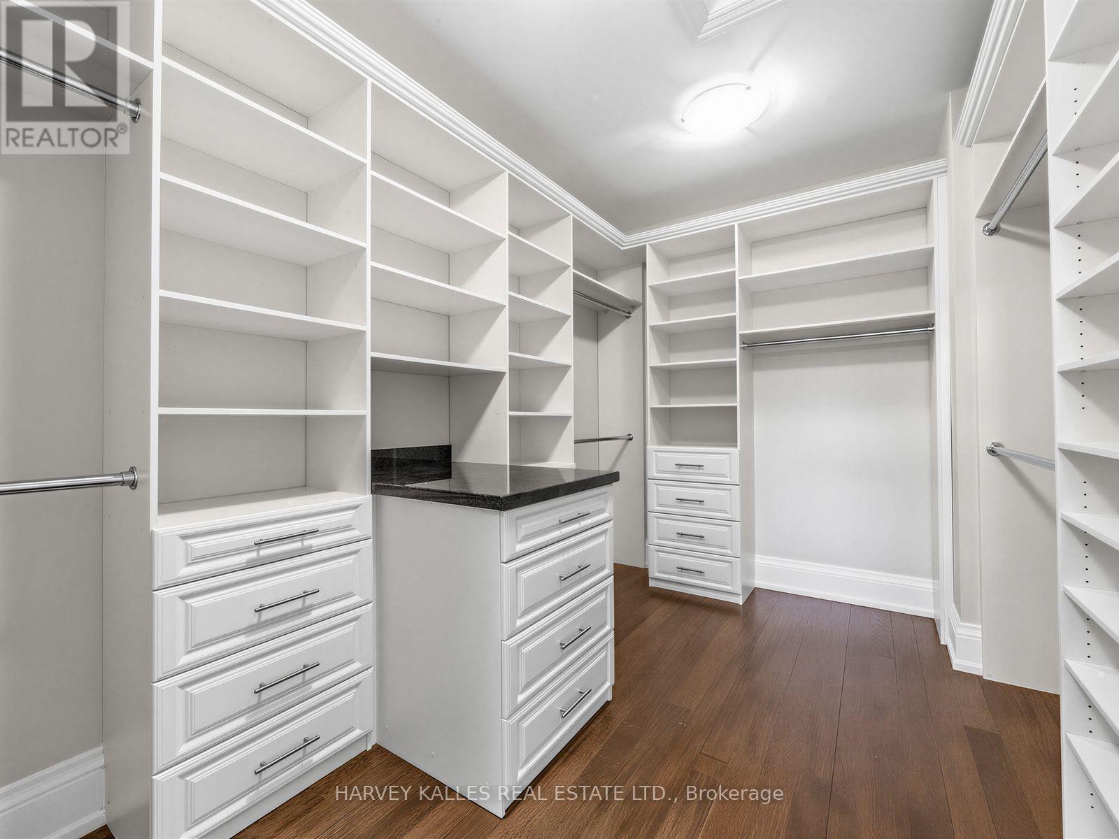 125 Bannockburn Avenue, Toronto, Ontario M5M 2N2 - Photo 23 - C13761472