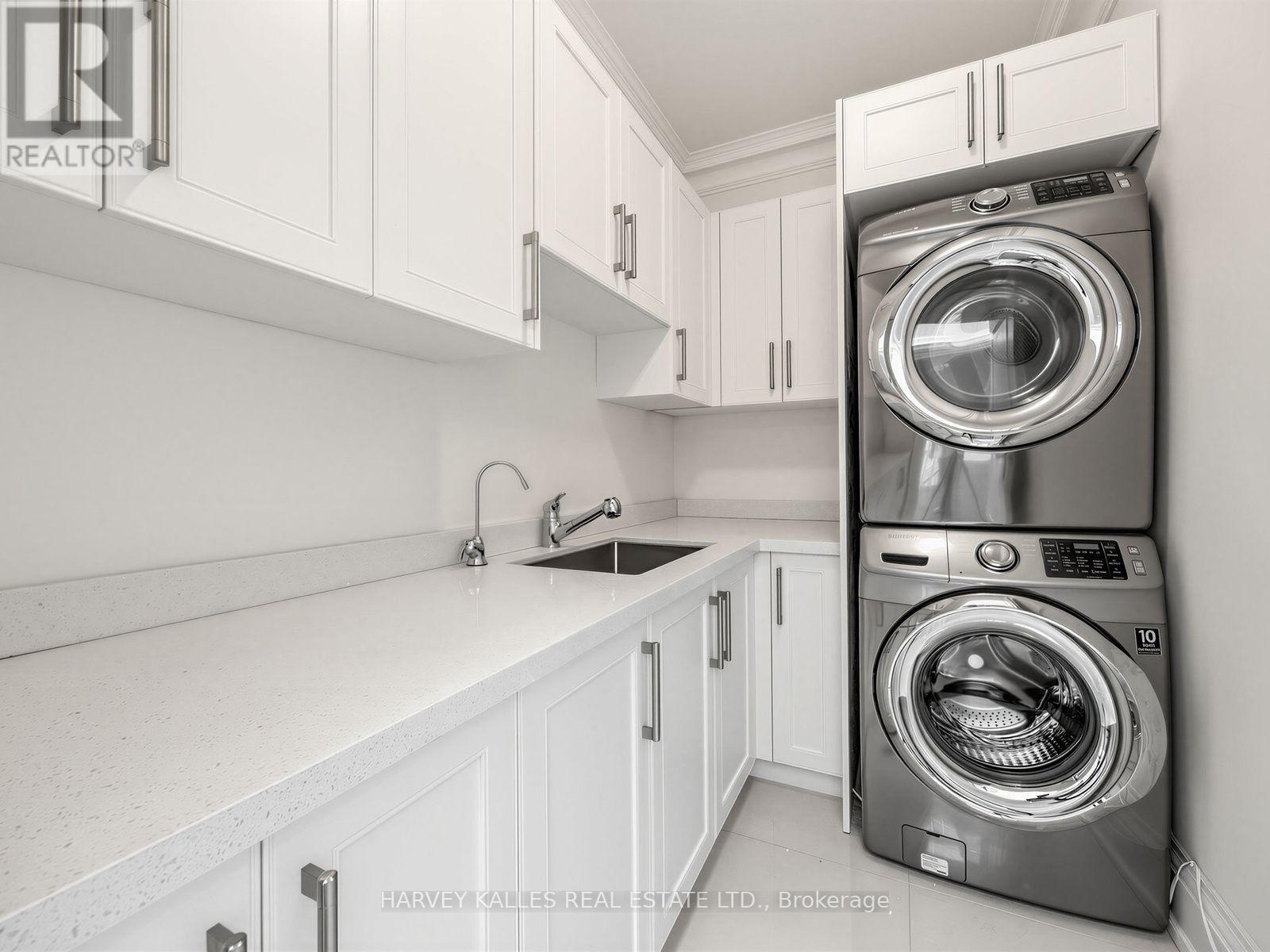 125 Bannockburn Avenue, Toronto, Ontario M5M 2N2 - Photo 32 - C13761472