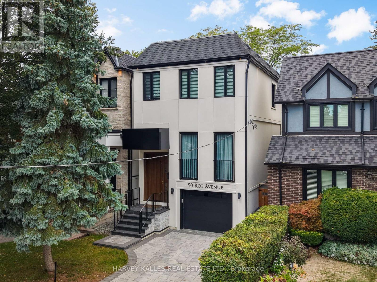 90 ROE AVENUE, Toronto, Ontario