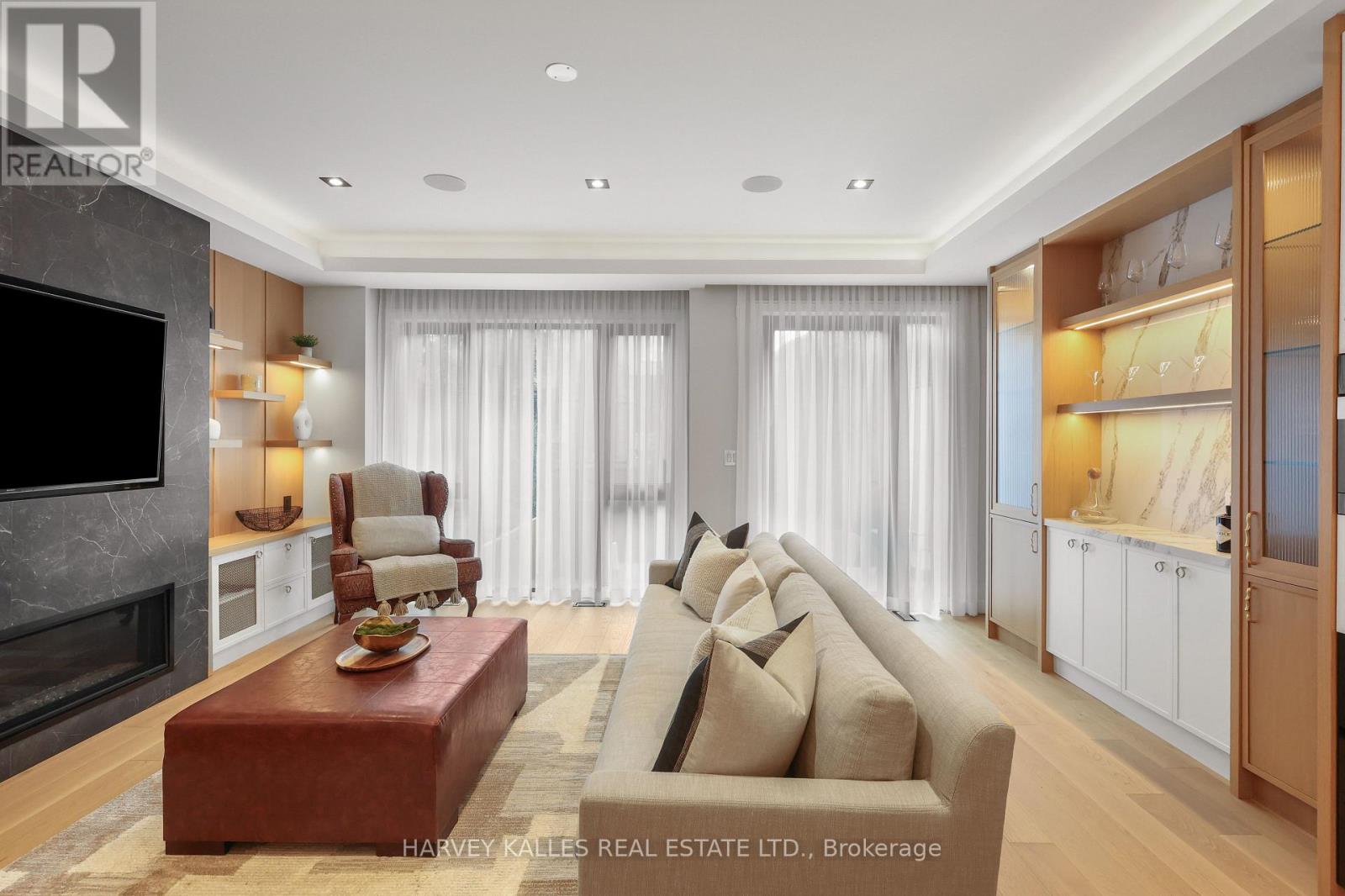 90 Roe Avenue, Toronto, Ontario M5M 2H7 - Photo 17 - C13762322