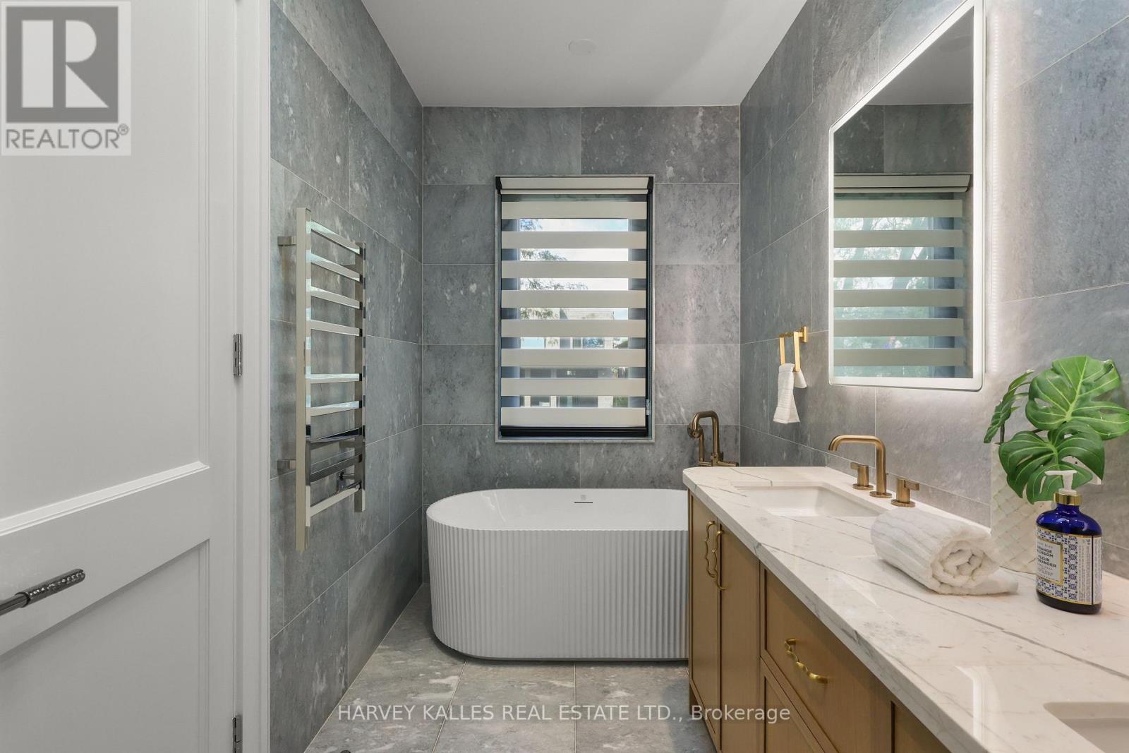 90 Roe Avenue, Toronto, Ontario M5M 2H7 - Photo 29 - C13762322