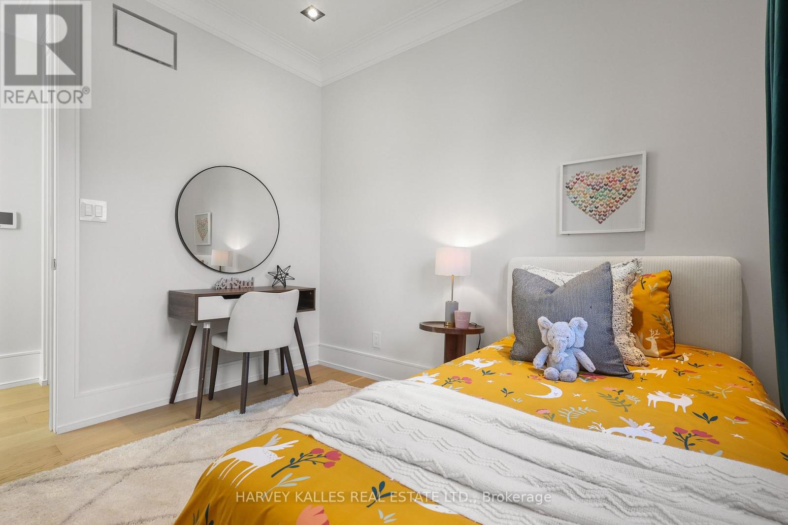 90 Roe Avenue, Toronto, Ontario M5M 2H7 - Photo 32 - C13762322