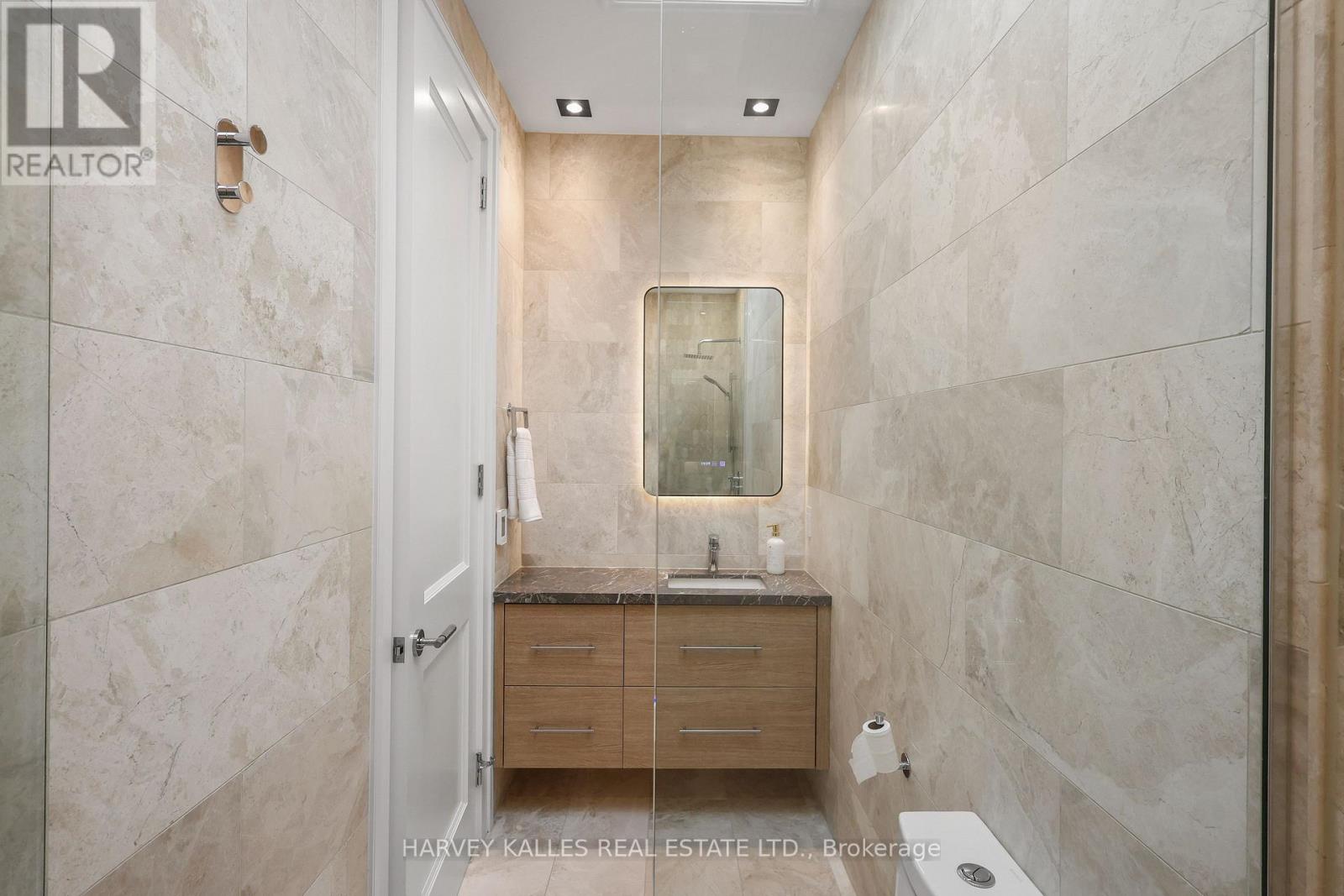 90 Roe Avenue, Toronto, Ontario M5M 2H7 - Photo 37 - C13762322