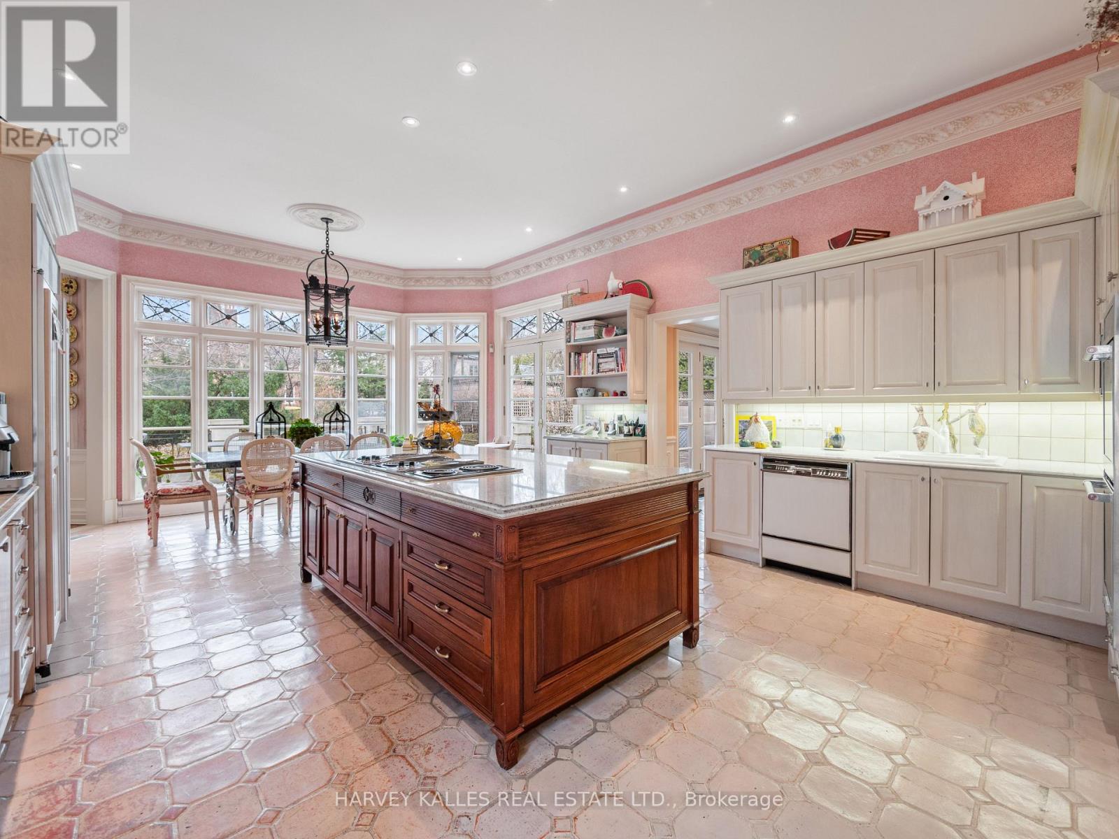 94 Dunvegan Road, Toronto, Ontario M4V 2P7 - Photo 10 - C13763100