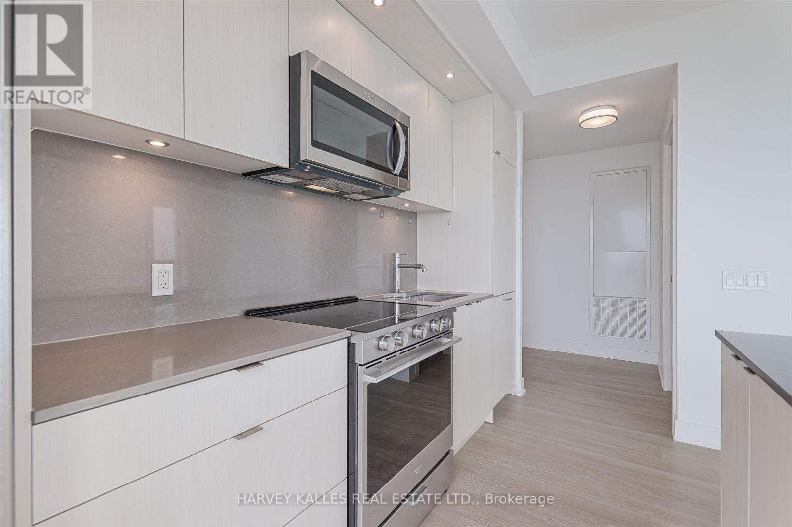 4209 - 30 Inn On The Park Drive, Toronto, Ontario M3C 0P8 - Photo 14 - C13763114