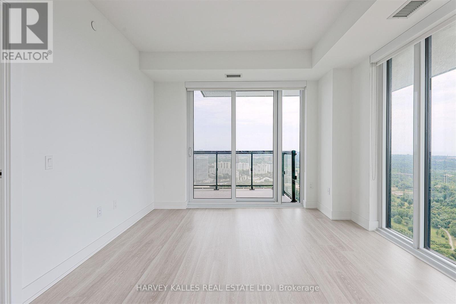4209 - 30 Inn On The Park Drive, Toronto, Ontario M3C 0P8 - Photo 24 - C13763114