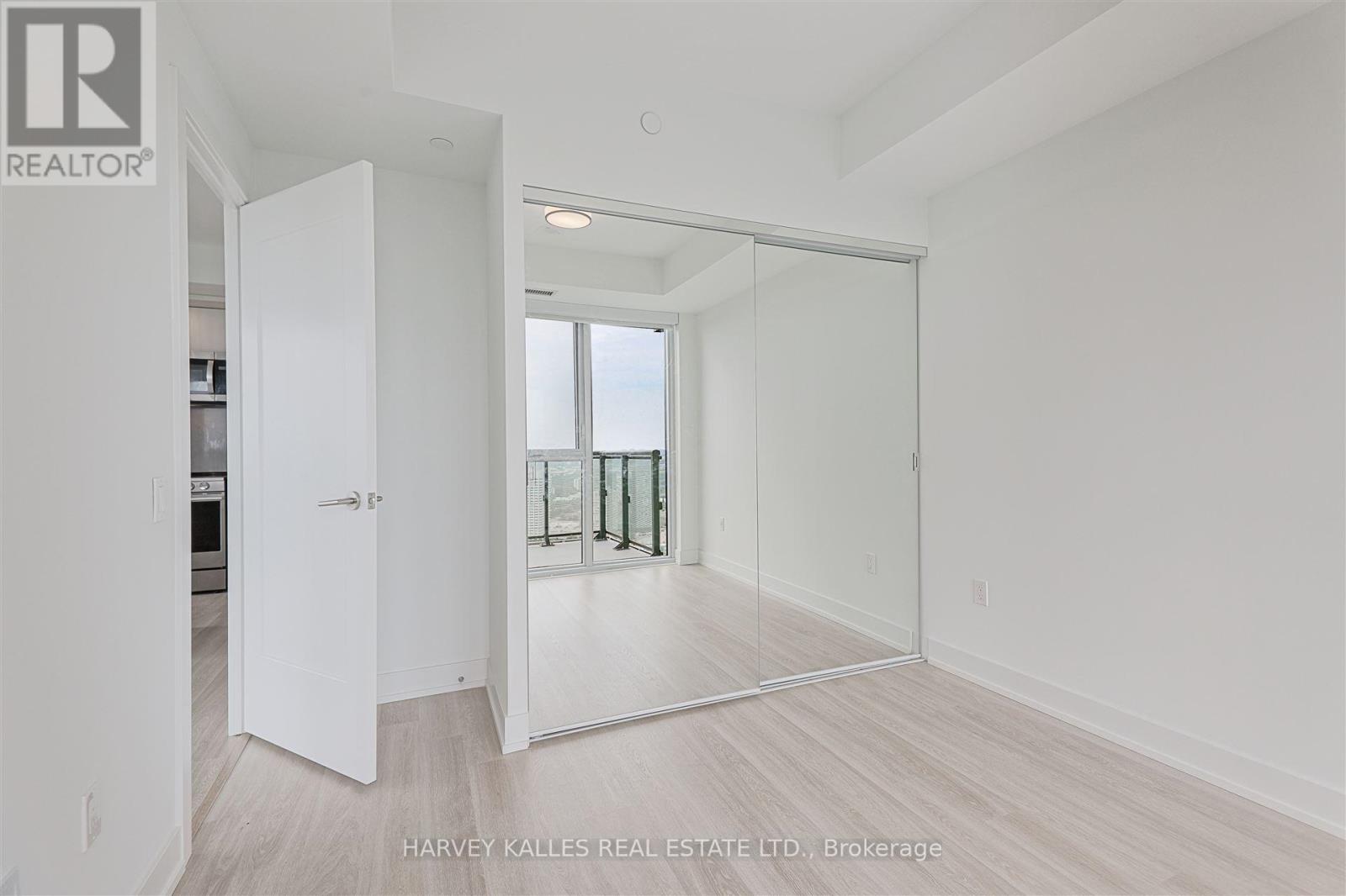 4209 - 30 Inn On The Park Drive, Toronto, Ontario M3C 0P8 - Photo 37 - C13763114