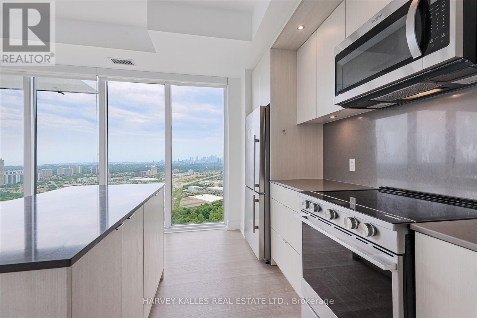 4209 - 30 Inn On The Park Drive, Toronto, Ontario M3C 0P8 - Photo 8 - C13763114