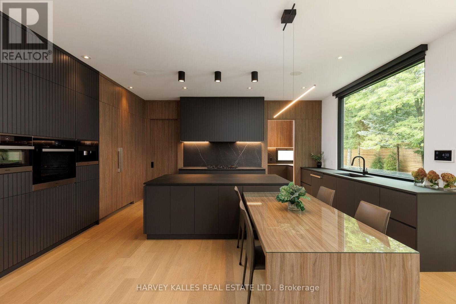 1654 Birchwood Drive, Mississauga, Ontario L5J 1T6 - Photo 16 - W13763182