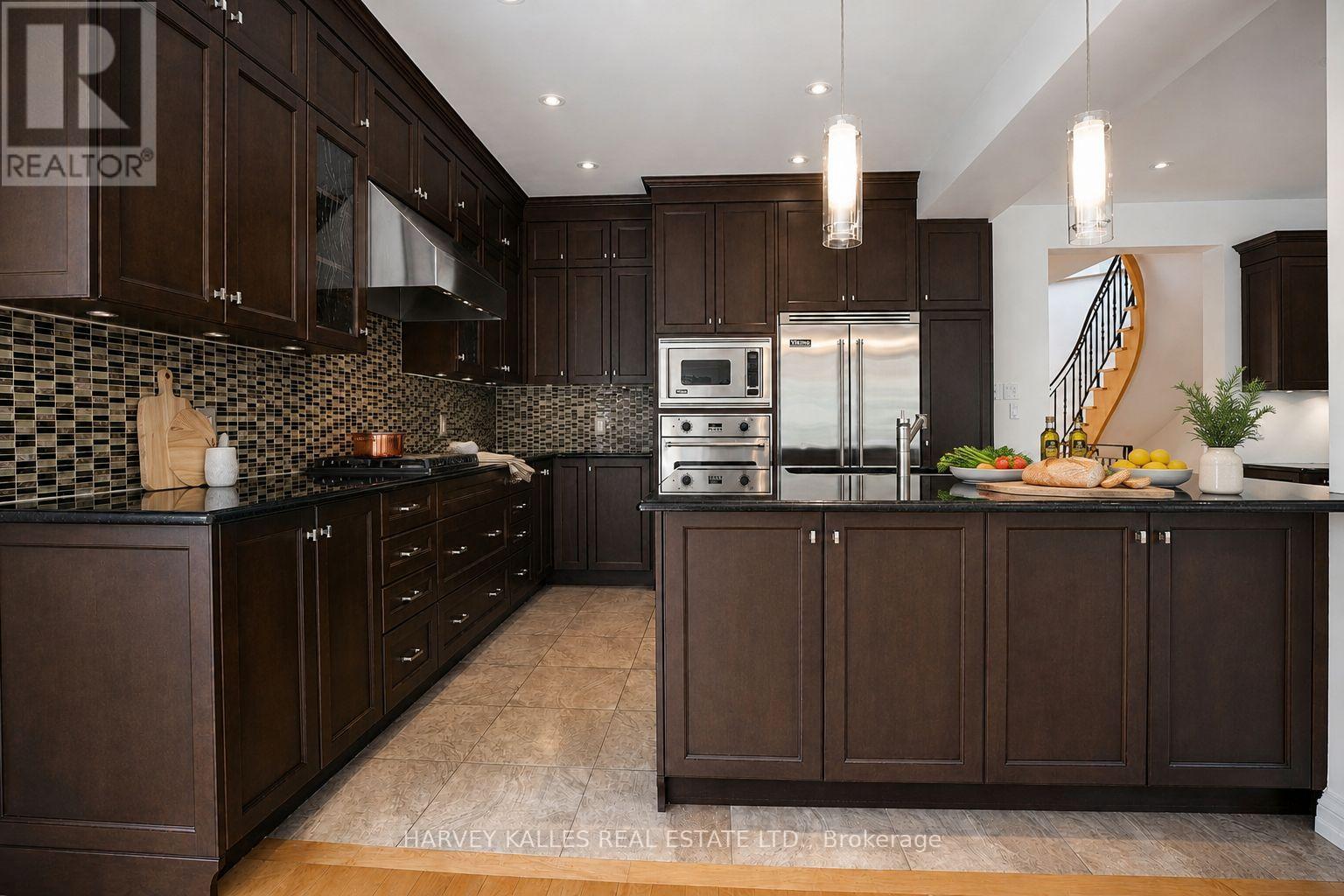 176 Joicey Boulevard, Toronto, Ontario  M5M 2V2 - Photo 14 - C13766986
