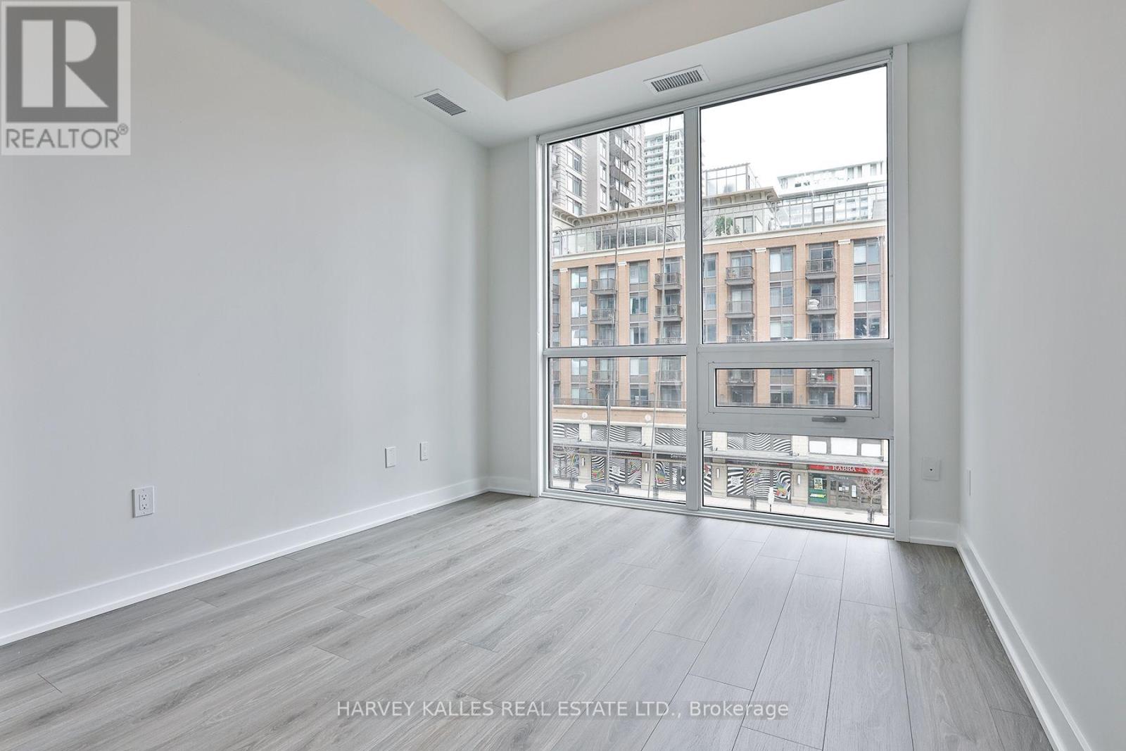 306 - 430 Square One Drive, Mississauga, Ontario  L5B 0L6 - Photo 10 - W13767376