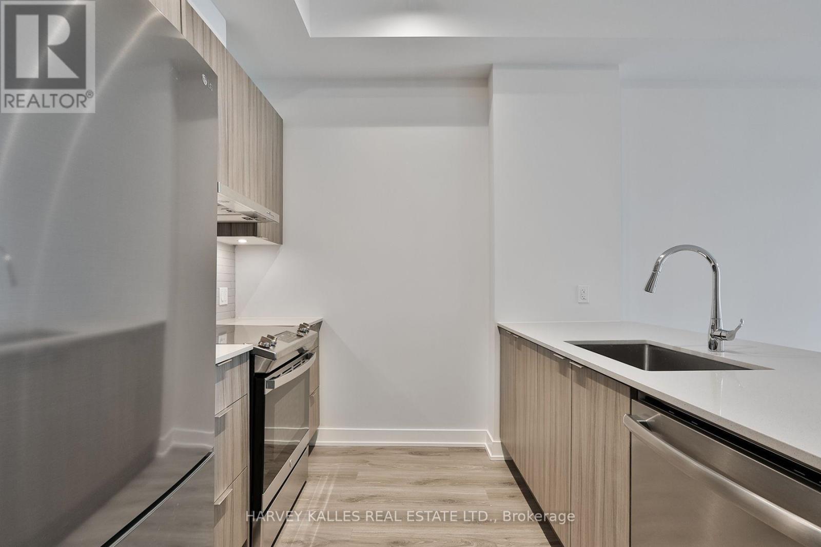 306 - 430 Square One Drive, Mississauga, Ontario  L5B 0L6 - Photo 21 - W13767376