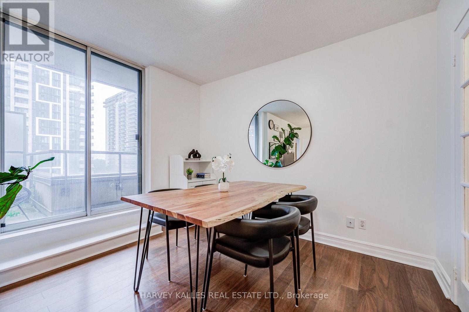 910 - 5 Rosehill Avenue, Toronto, Ontario  M4T 3A6 - Photo 14 - C13768074