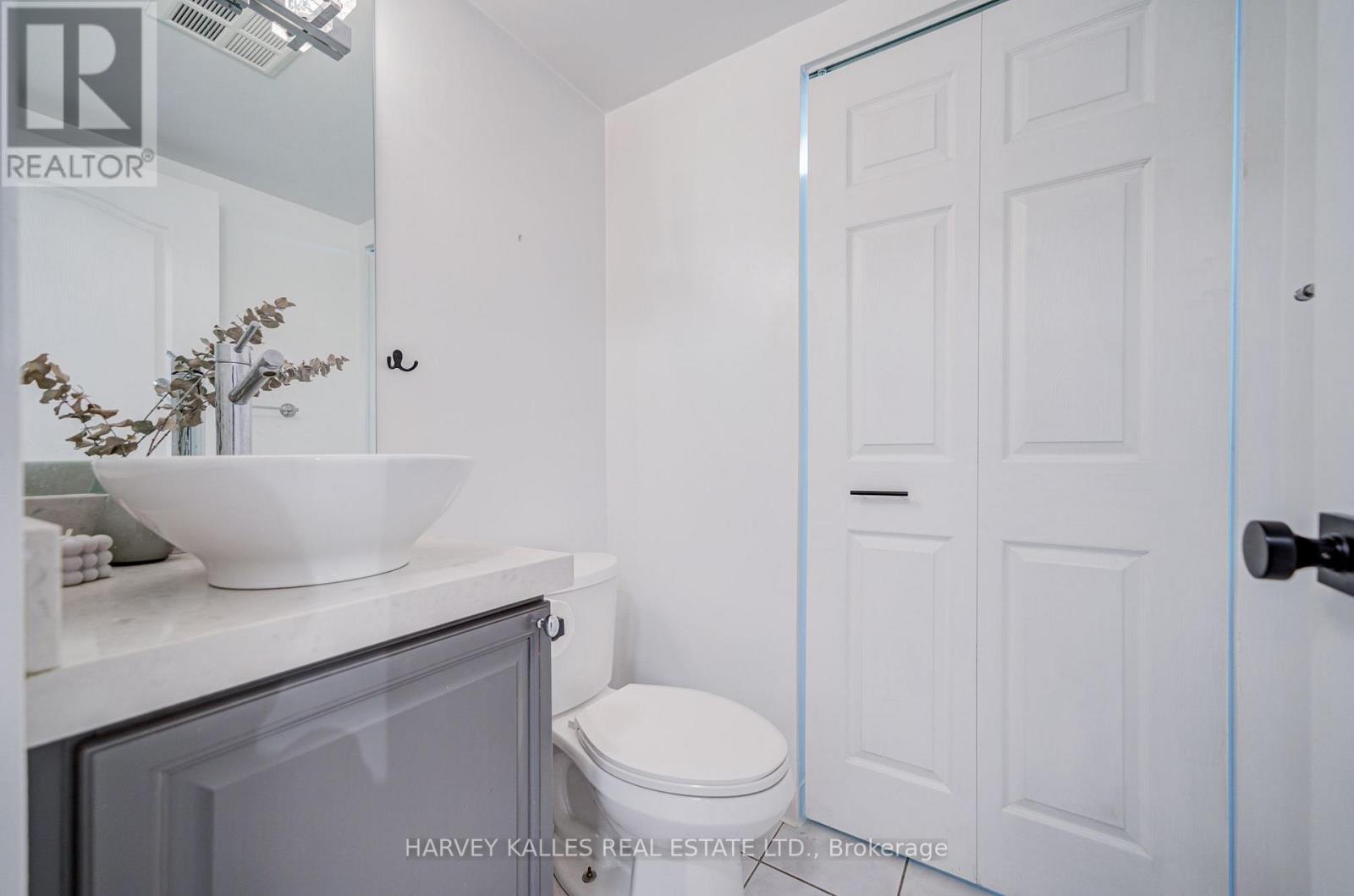 910 - 5 Rosehill Avenue, Toronto, Ontario  M4T 3A6 - Photo 16 - C13768074
