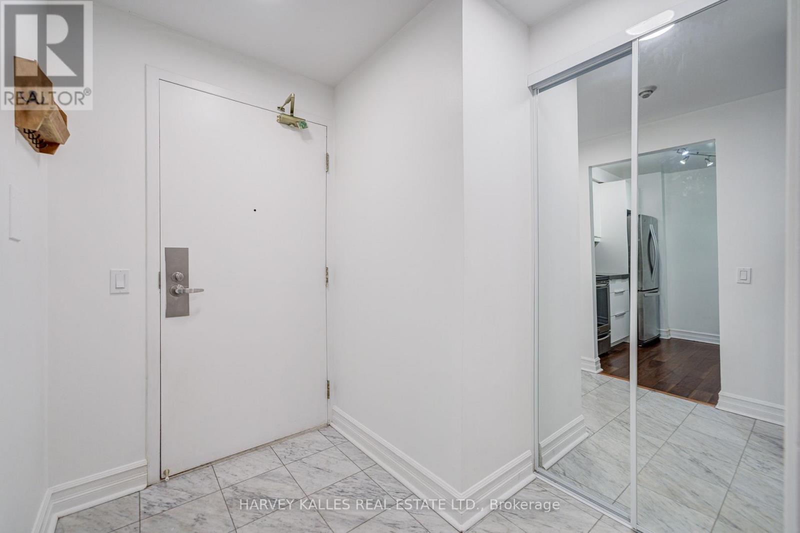 910 - 5 Rosehill Avenue, Toronto, Ontario  M4T 3A6 - Photo 6 - C13768074