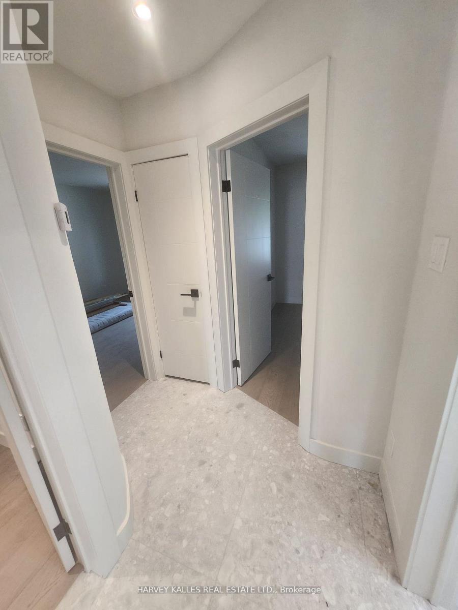 Main - 88 Mcallister Road, Toronto, Ontario M3H 2N3 - Photo 7 - C13768398