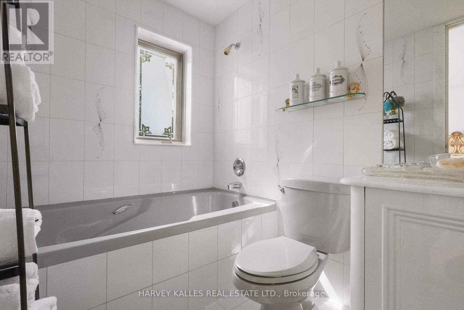 83 Hillmount Avenue, Toronto, Ontario M6B 1X5 - Photo 39 - C13769296
