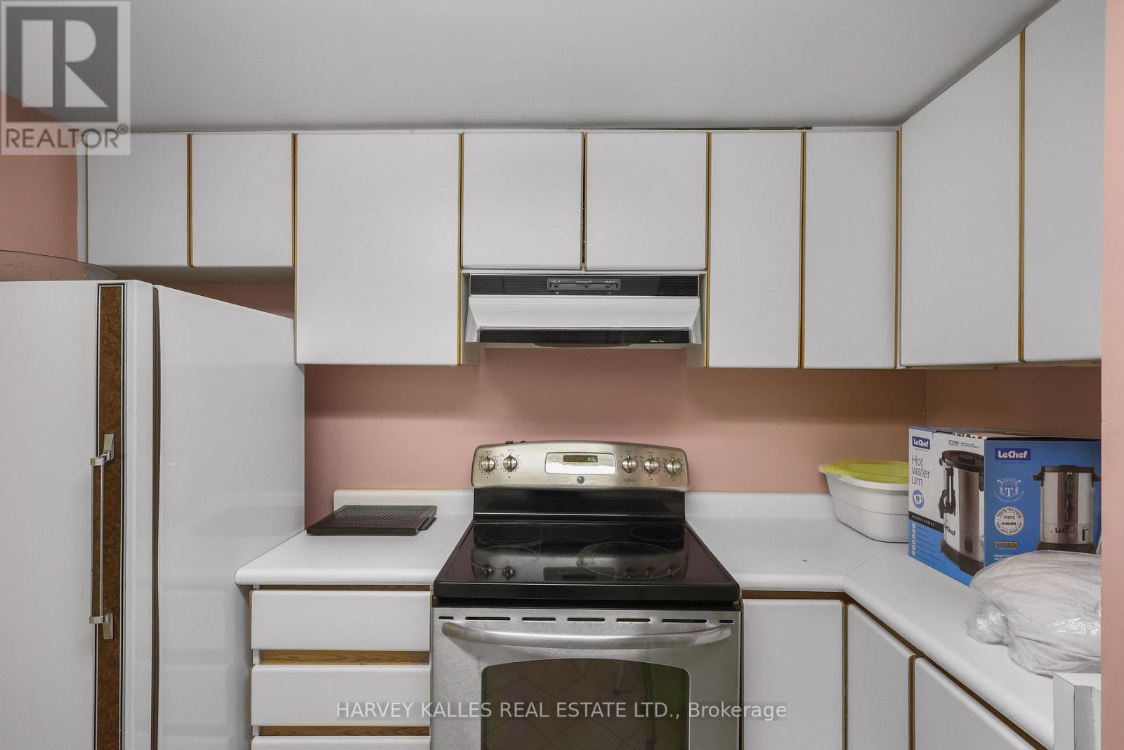 83 Hillmount Avenue, Toronto, Ontario M6B 1X5 - Photo 41 - C13769296