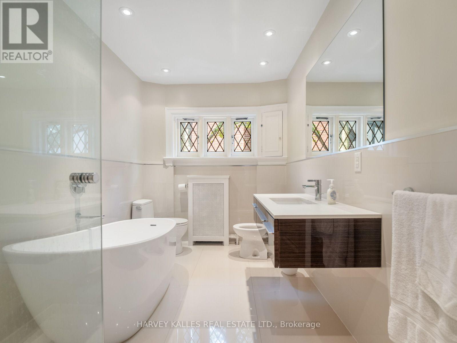 14 Dewbourne Avenue, Toronto, Ontario M5P 1Z4 - Photo 23 - C13771738