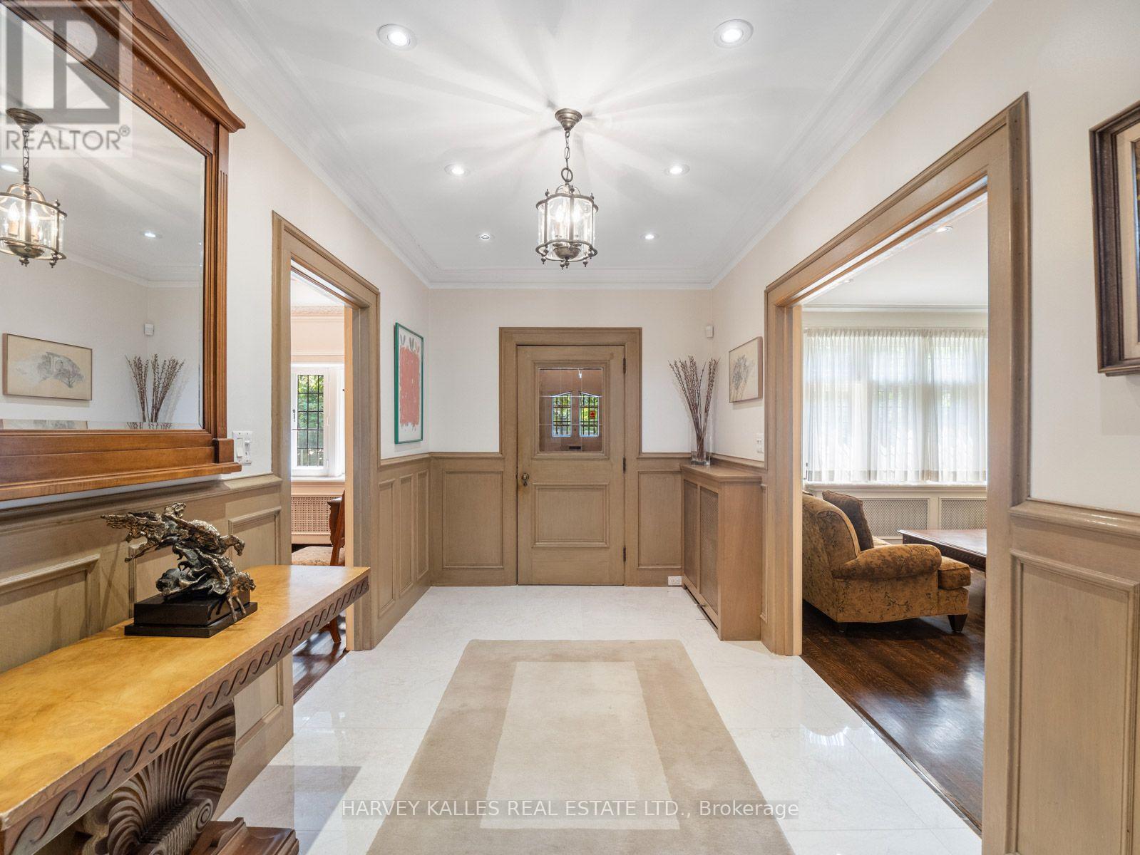 14 Dewbourne Avenue, Toronto, Ontario M5P 1Z4 - Photo 3 - C13771738