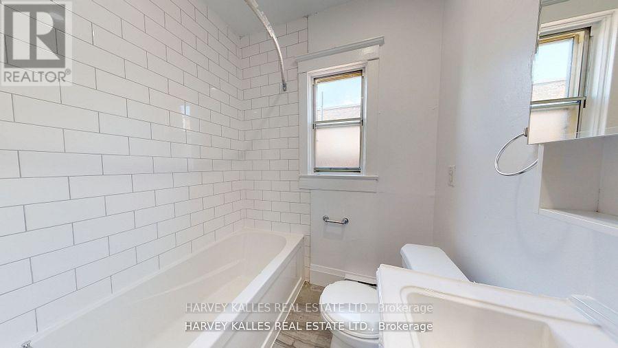 6 - 1065 Bathurst Street, Toronto, Ontario M5R 3G8 - Photo 17 - C13773214
