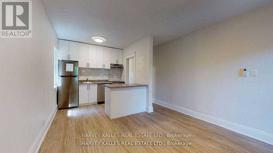 6 - 1065 Bathurst Street, Toronto, Ontario M5R 3G8 - Photo 4 - C13773214