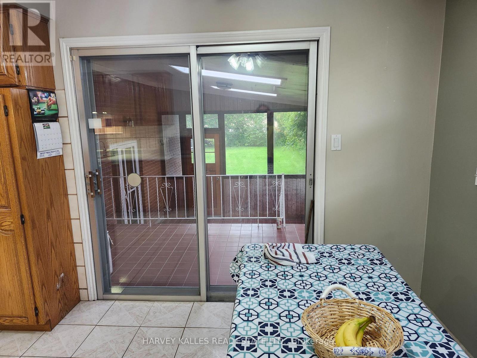2379 Hensall Street, Mississauga, Ontario L5A 2T1 - Photo 13 - W13774704